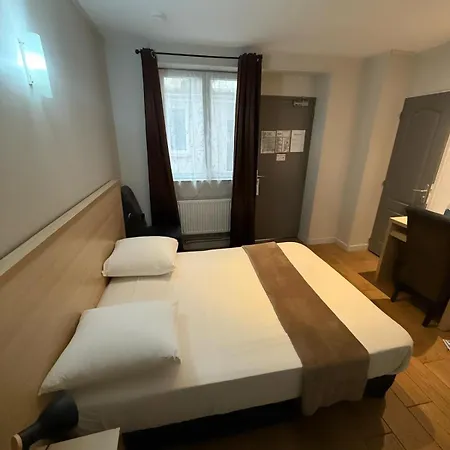 Lafayette Hotel *